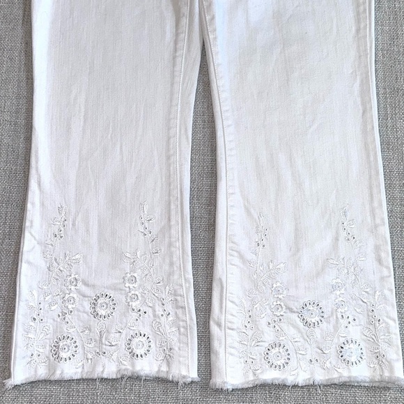 LIVERPOOL Crop Flare Hannah Jeans Embroidered Eyelet Raw Hem Pants Stretch 8 29 - Picture 6 of 16